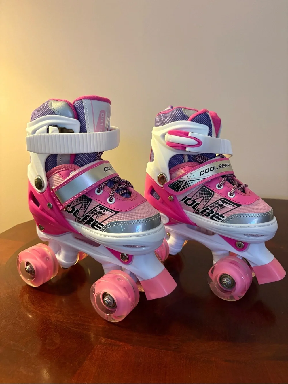 Sowume Girls Pink Light-Up Roller Skates – New – Adjustable Kids Size S 10–13